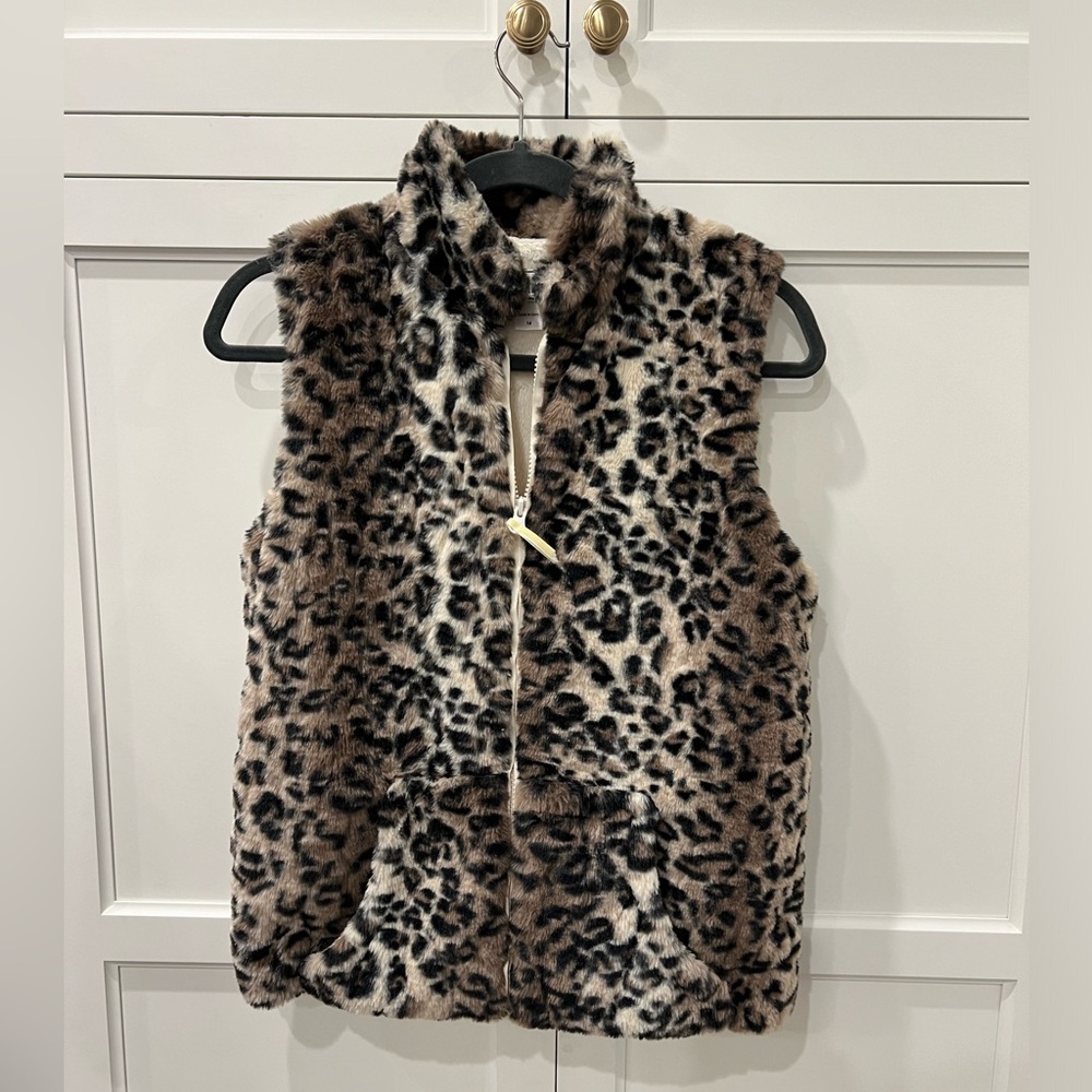 Kids Faux Fur Vest - size 14 - cheetah print - zipper - pockets - super soft